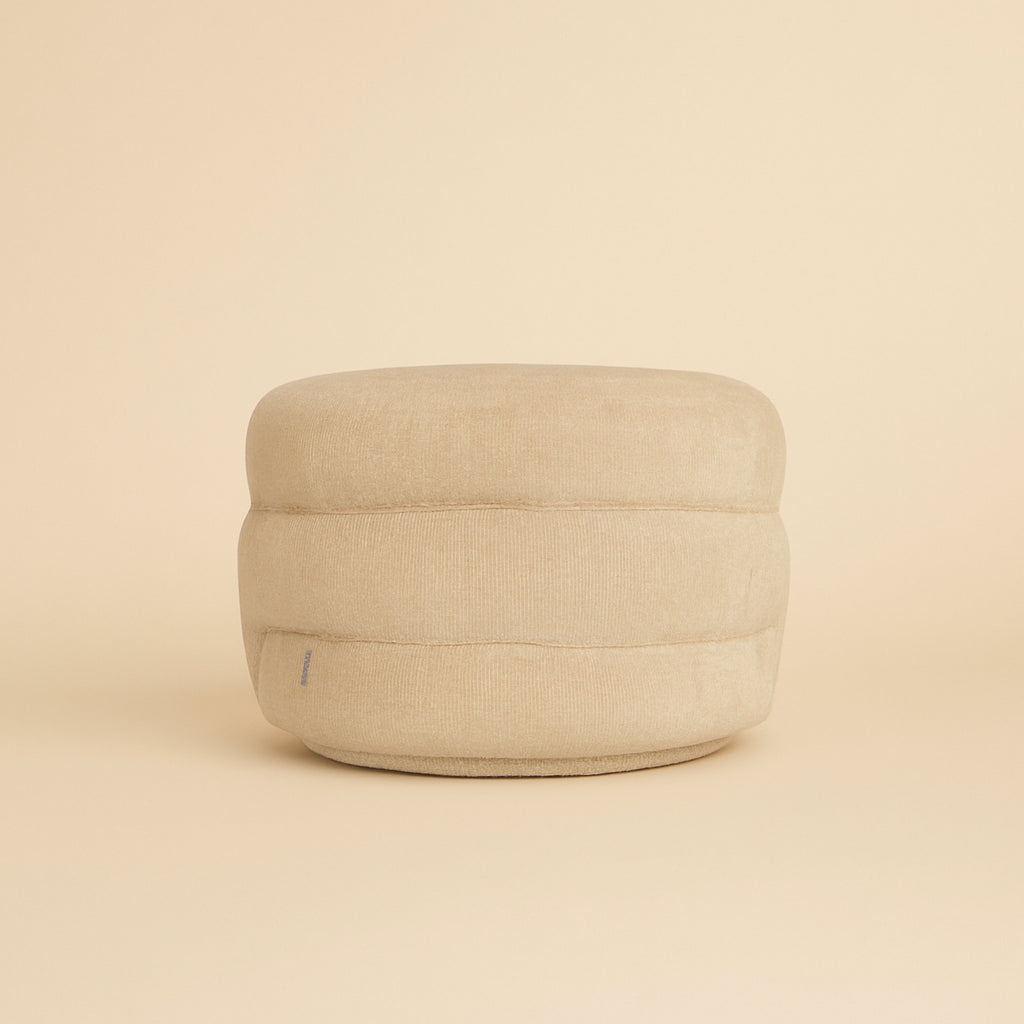 Lounge chair Arcus lovely beige swivel