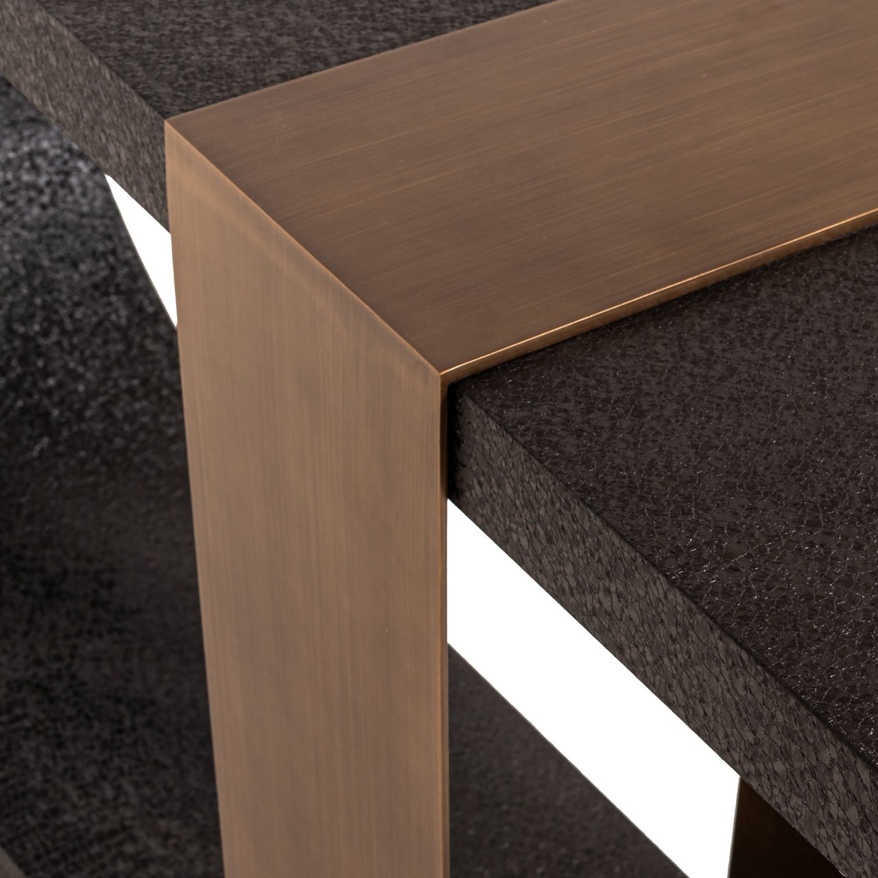 Console Alexander Jones Black/gold (bazel)