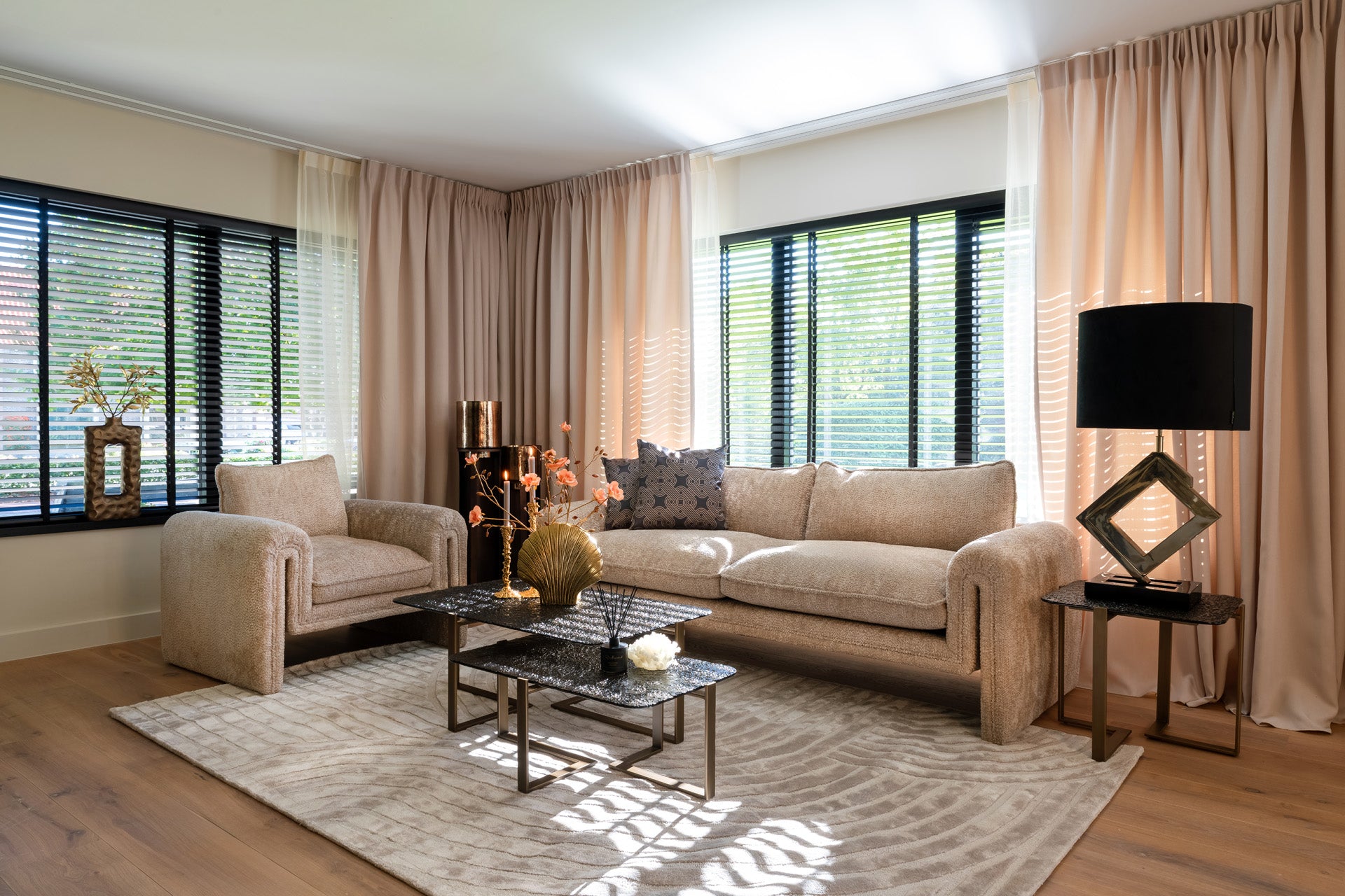 825218+825219+S5143_LOVELY_BEIGE+S5144_LOVELY_BEIGE+-LB-0155+-LK-0056+SETTING-1.jpg