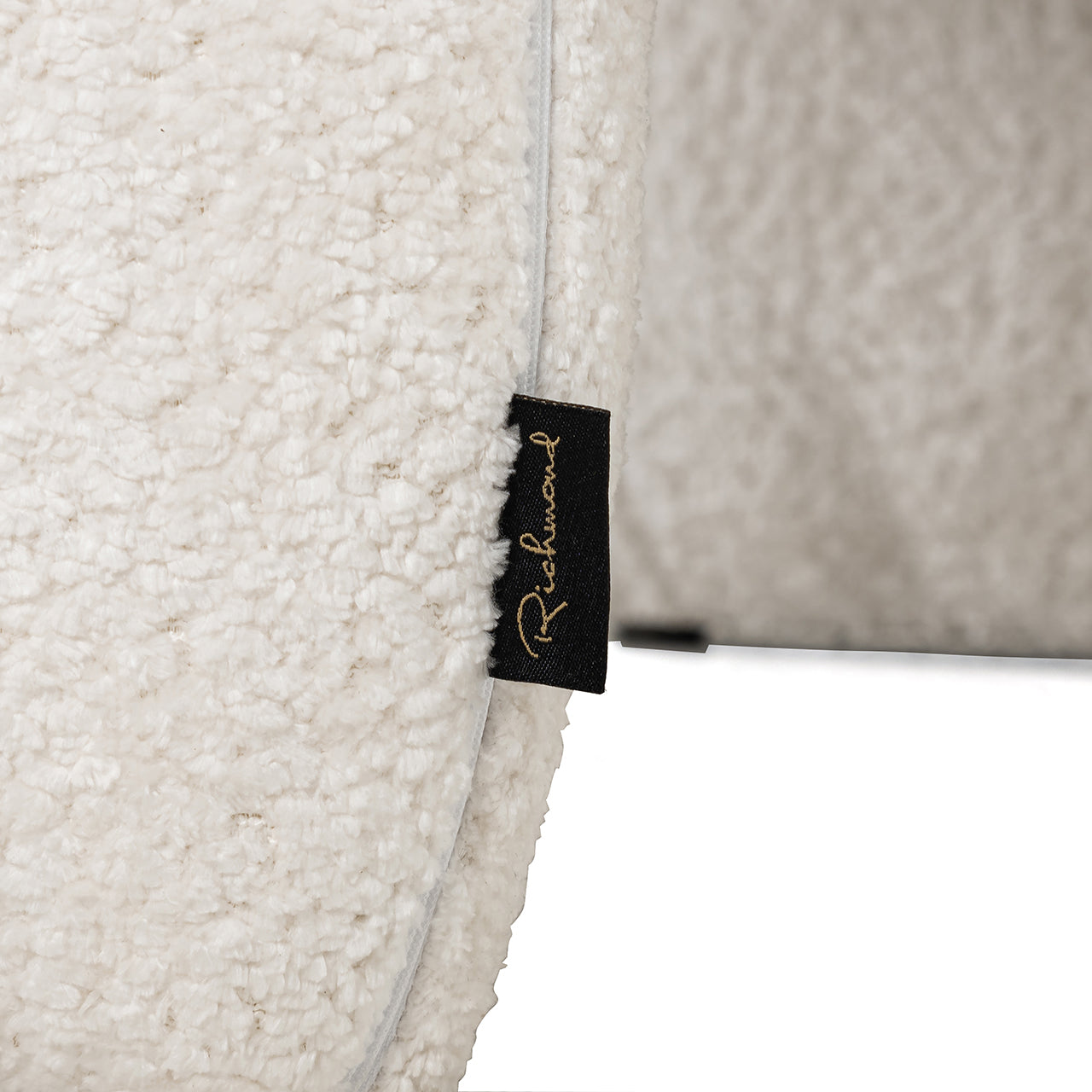 S4618_WHITE_SHEEP-8.jpg