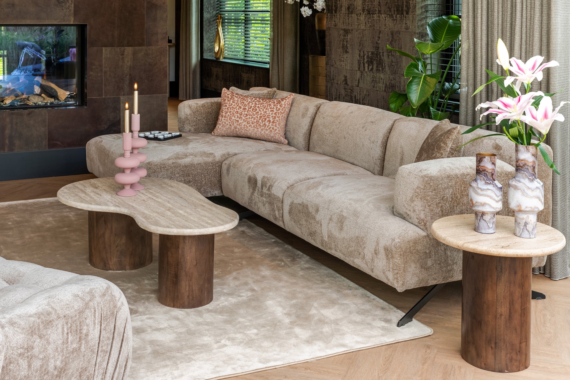 S5138_TAUPE_CHENILLE+7932+7930+KA-0188+KA-0189+KU-0085+SETTING_12.jpg