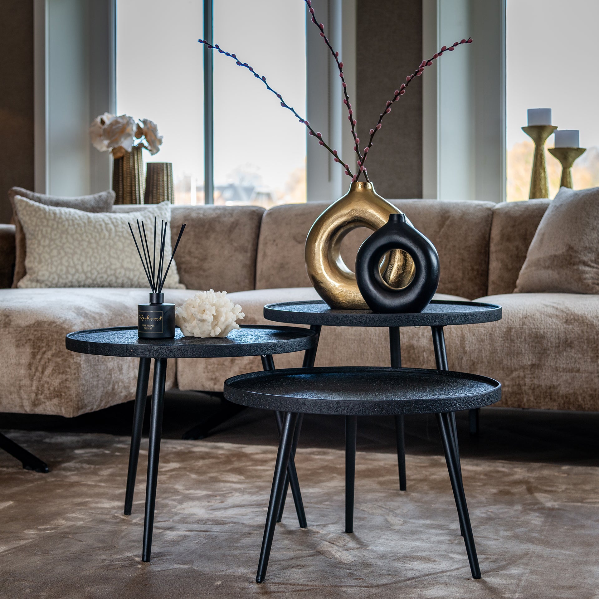S5139_TAUPE_CHENILLE+825209+-CL-0009+-VA-0249+-VA-0250+SETTING_7.jpg